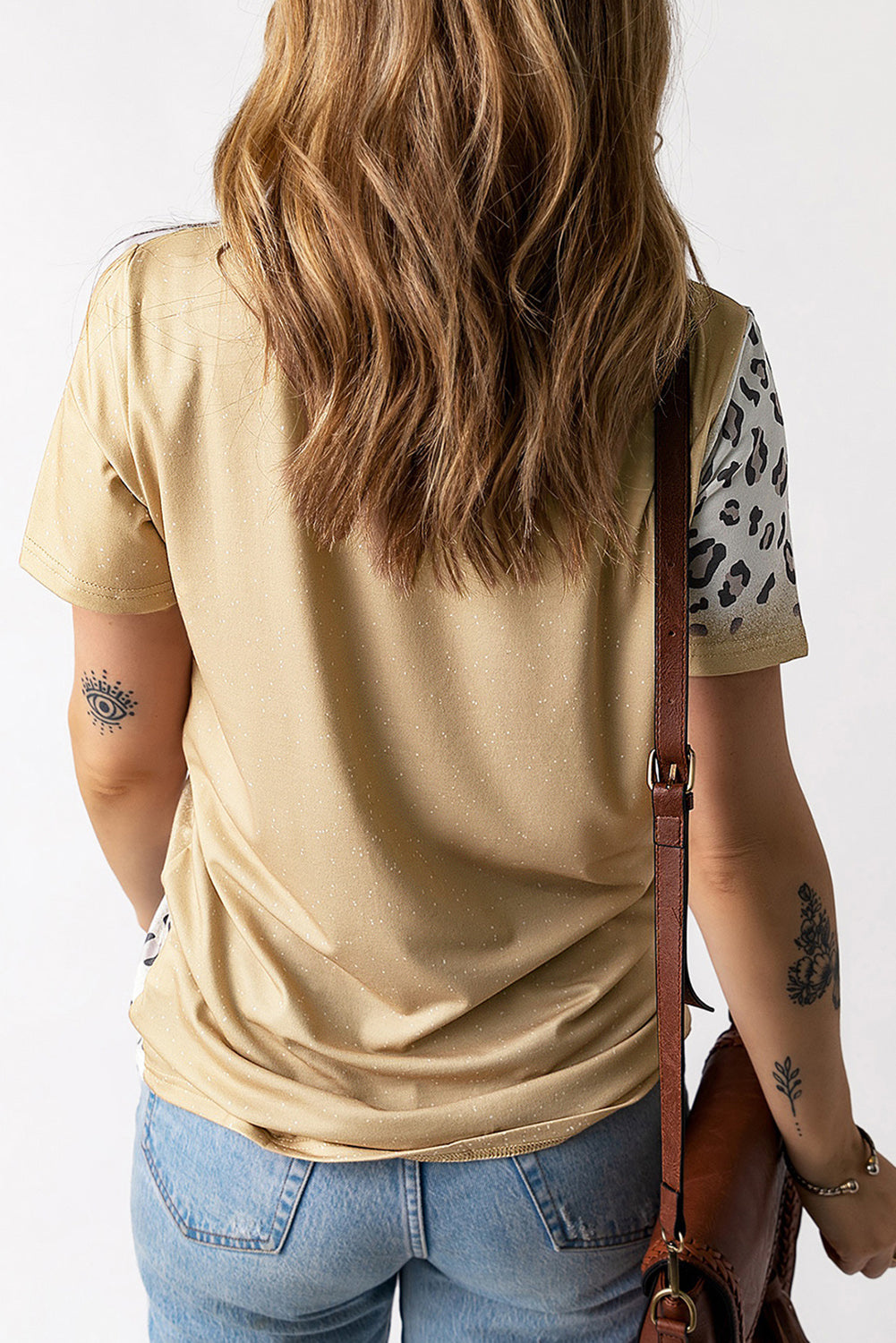 Camiseta gráfica de manga corta y cuello redondo