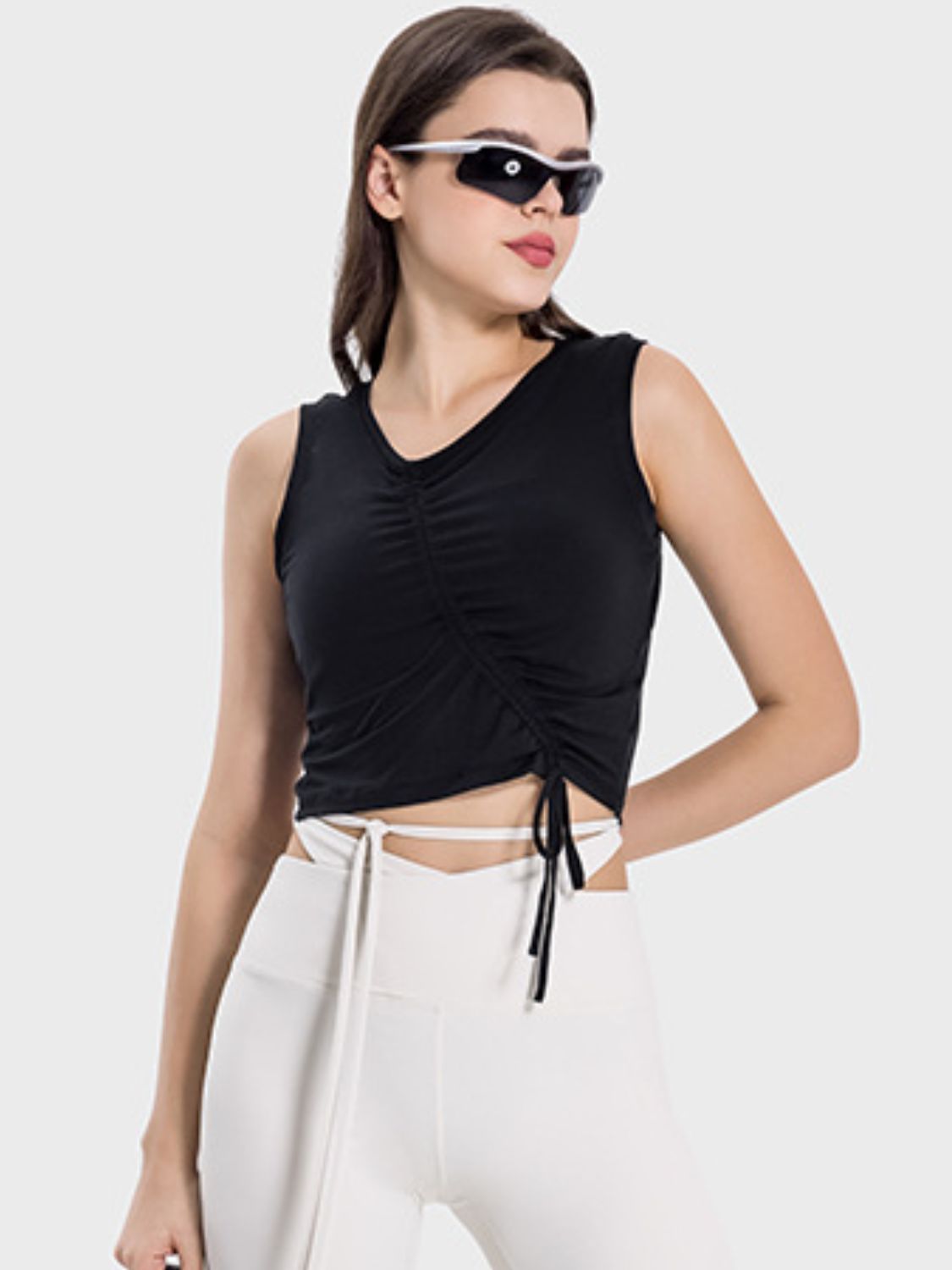 Camiseta deportiva Millnia con tirantes anchos fruncidos y cordón ajustable