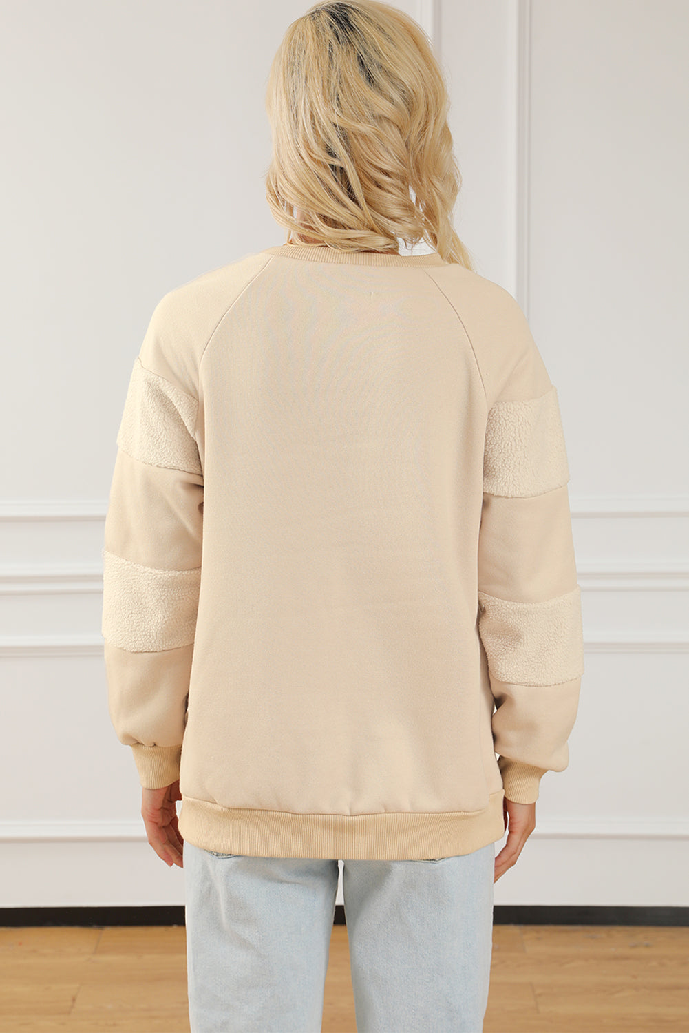 Sudadera con cuello redondo y mangas raglán