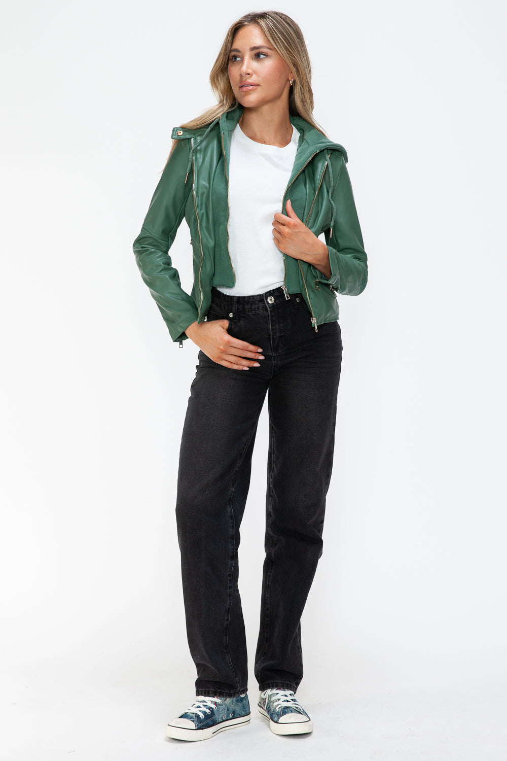 Chaqueta con capucha y cordón de piel sintética de estilo snobbish