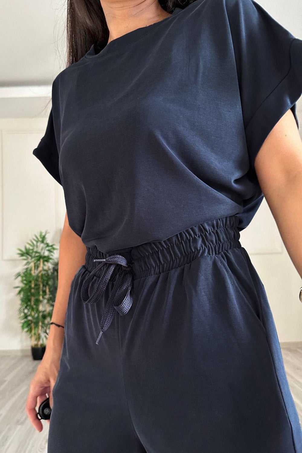 Conjunto de pantalón con cordón y camiseta de manga corta con cuello redondo