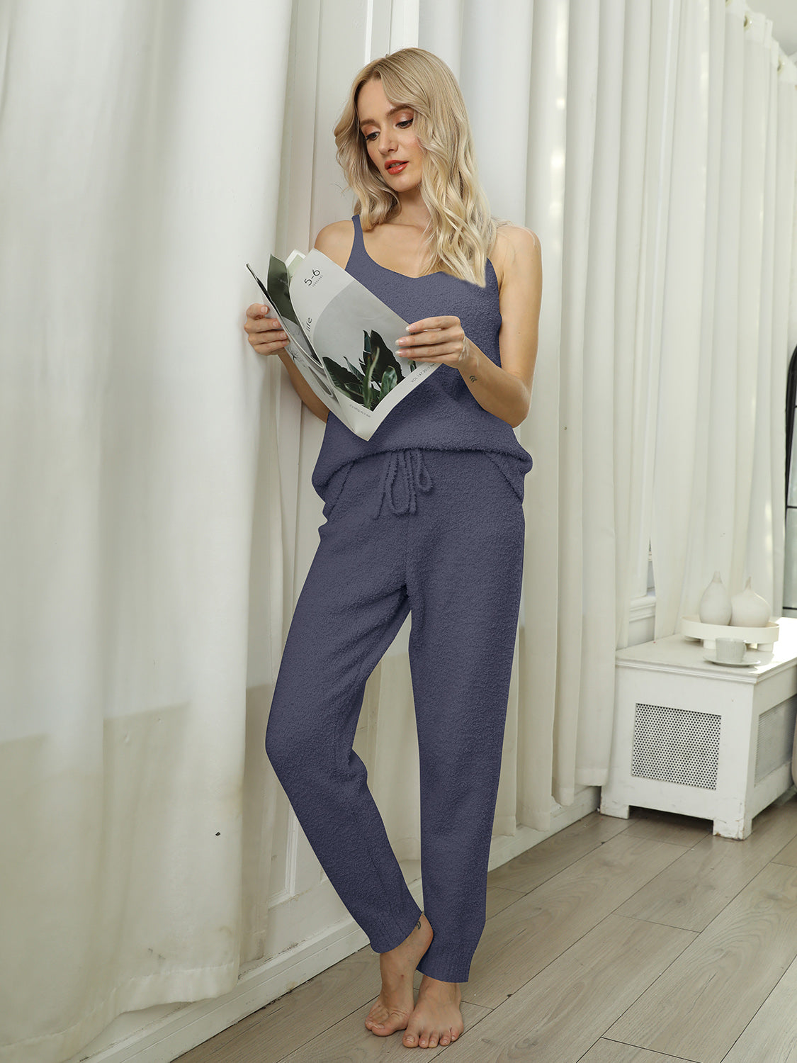 Conjunto de pijama con camisola y pantalón con escote en V peludo