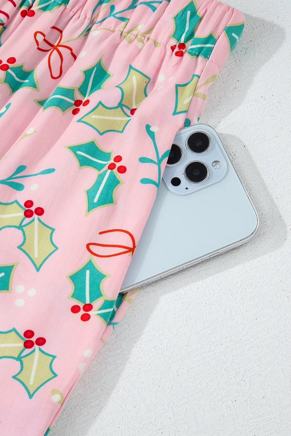 Conjunto de pantalón y blusa de manga larga con cuello estampado