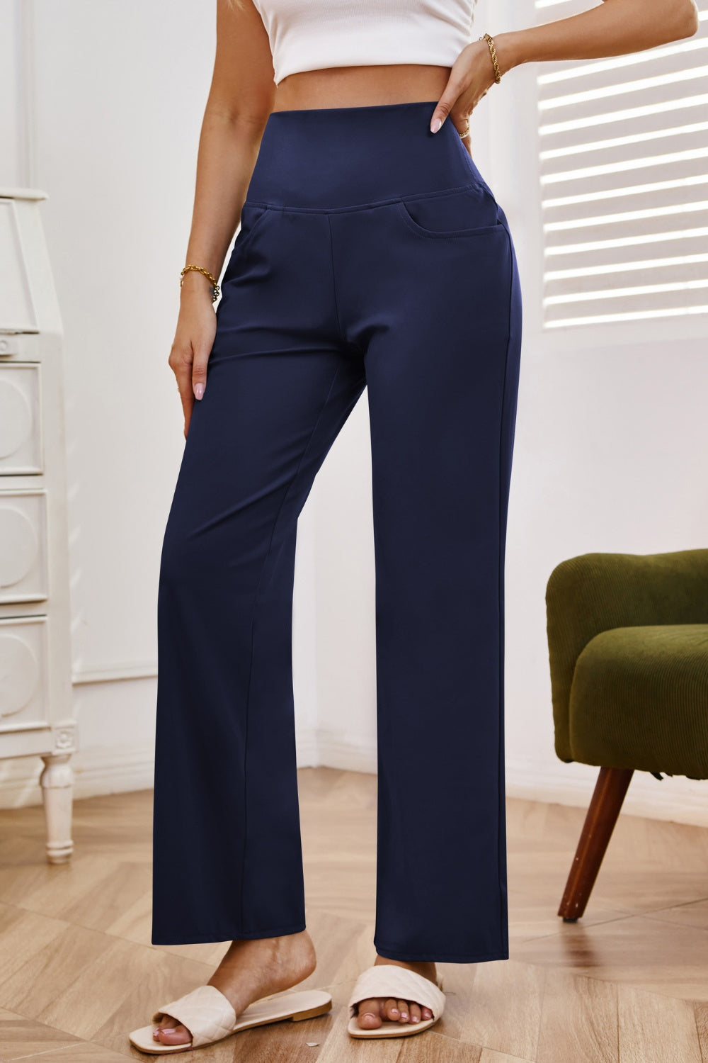 Pantalones de cintura alta y pierna ancha con bolsillos