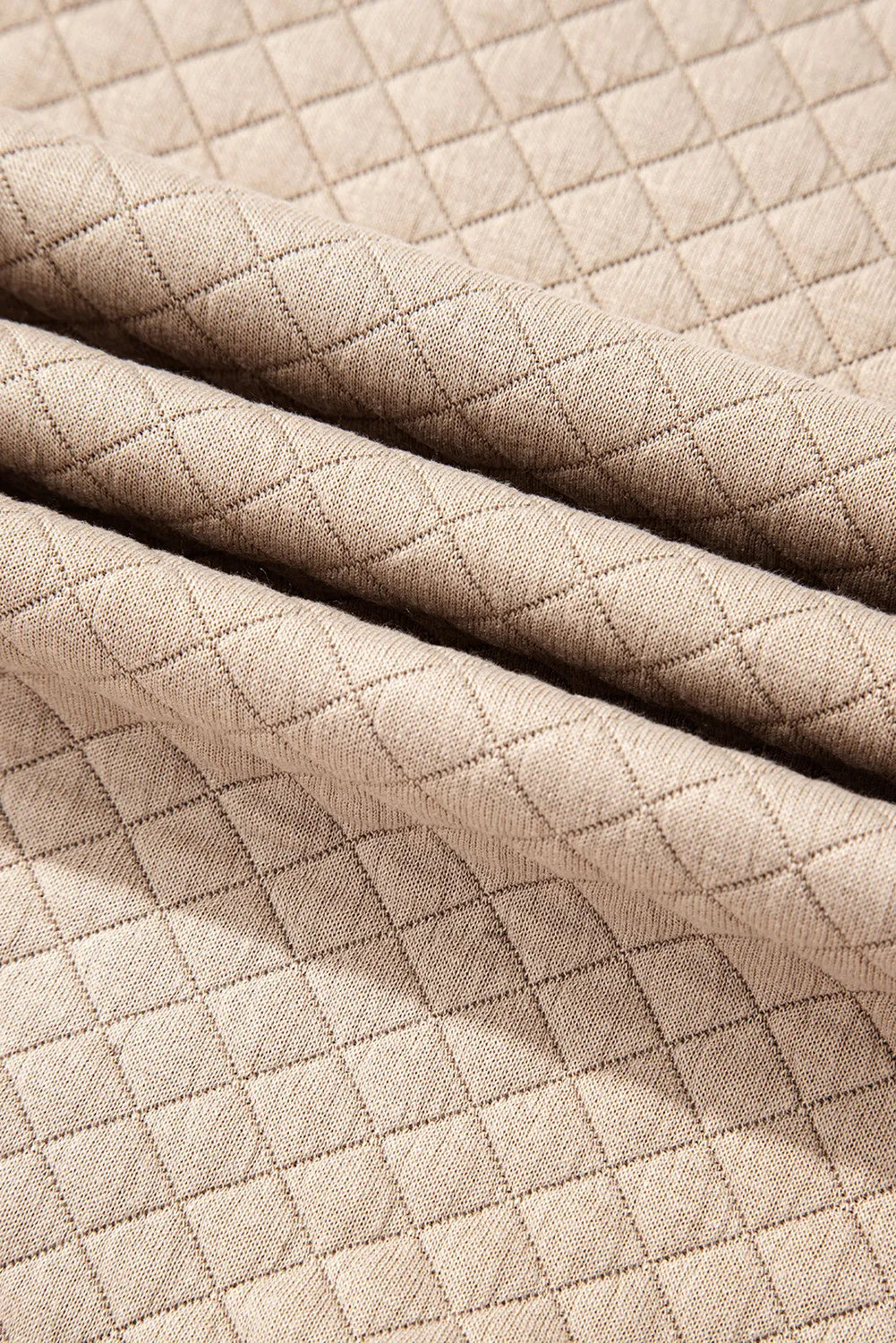 Conjunto de camiseta y pantalones cortos de manga larga con cuello redondo acolchado