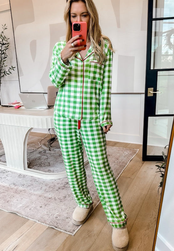 Conjunto de pantalón y blusa de manga larga con cuello de cuadros