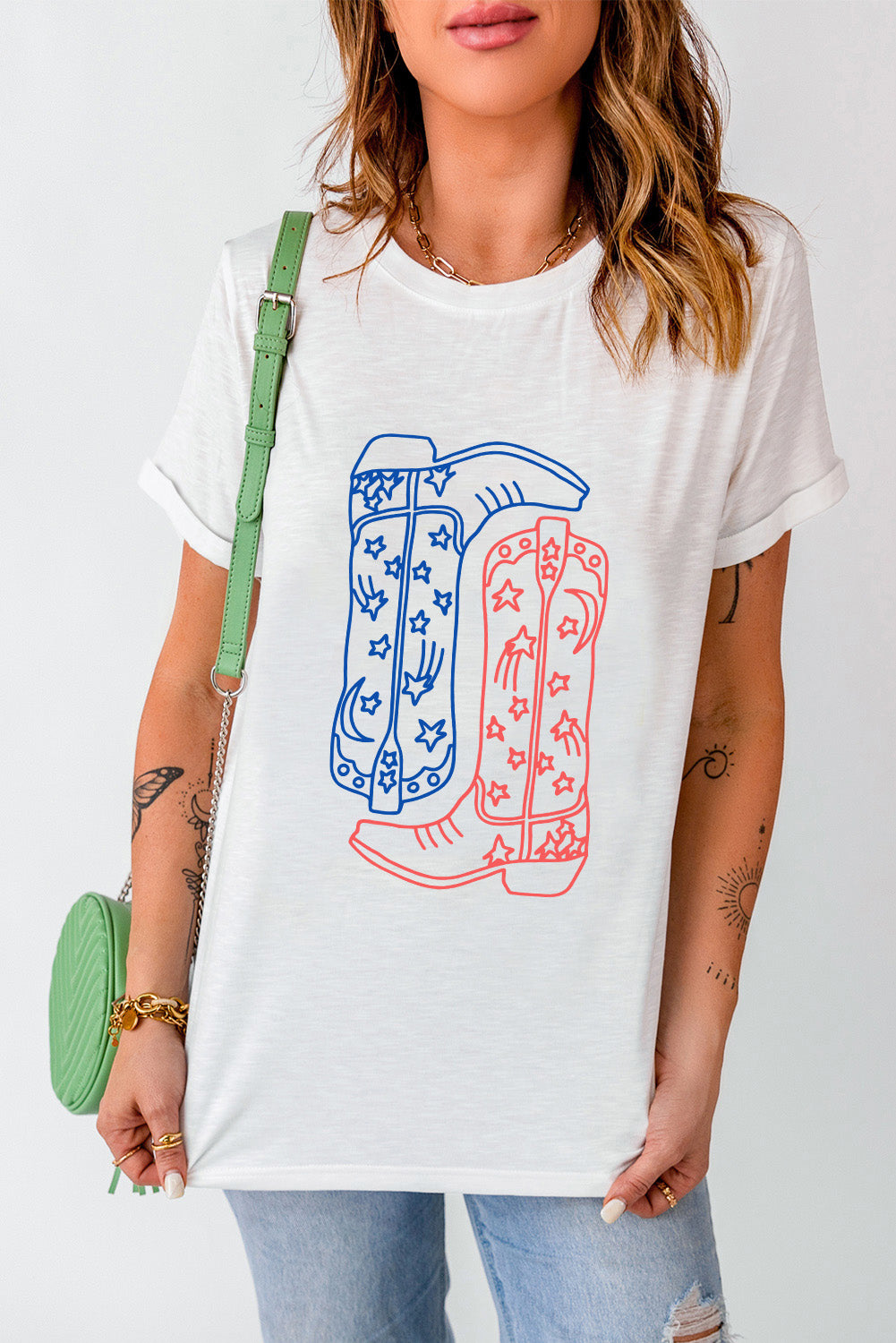 Camiseta de manga corta con cuello redondo y gráfico de botas