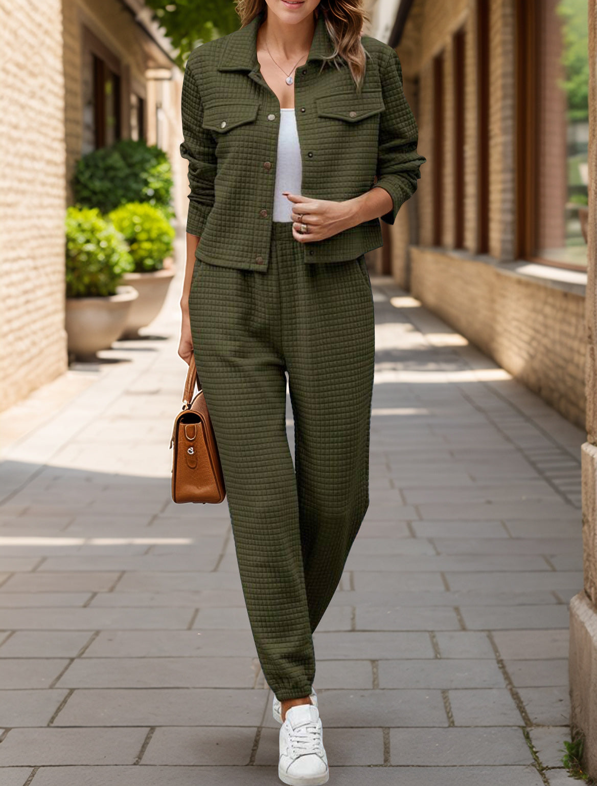Conjunto de pantalón y top con botones a presión y textura a cuadros