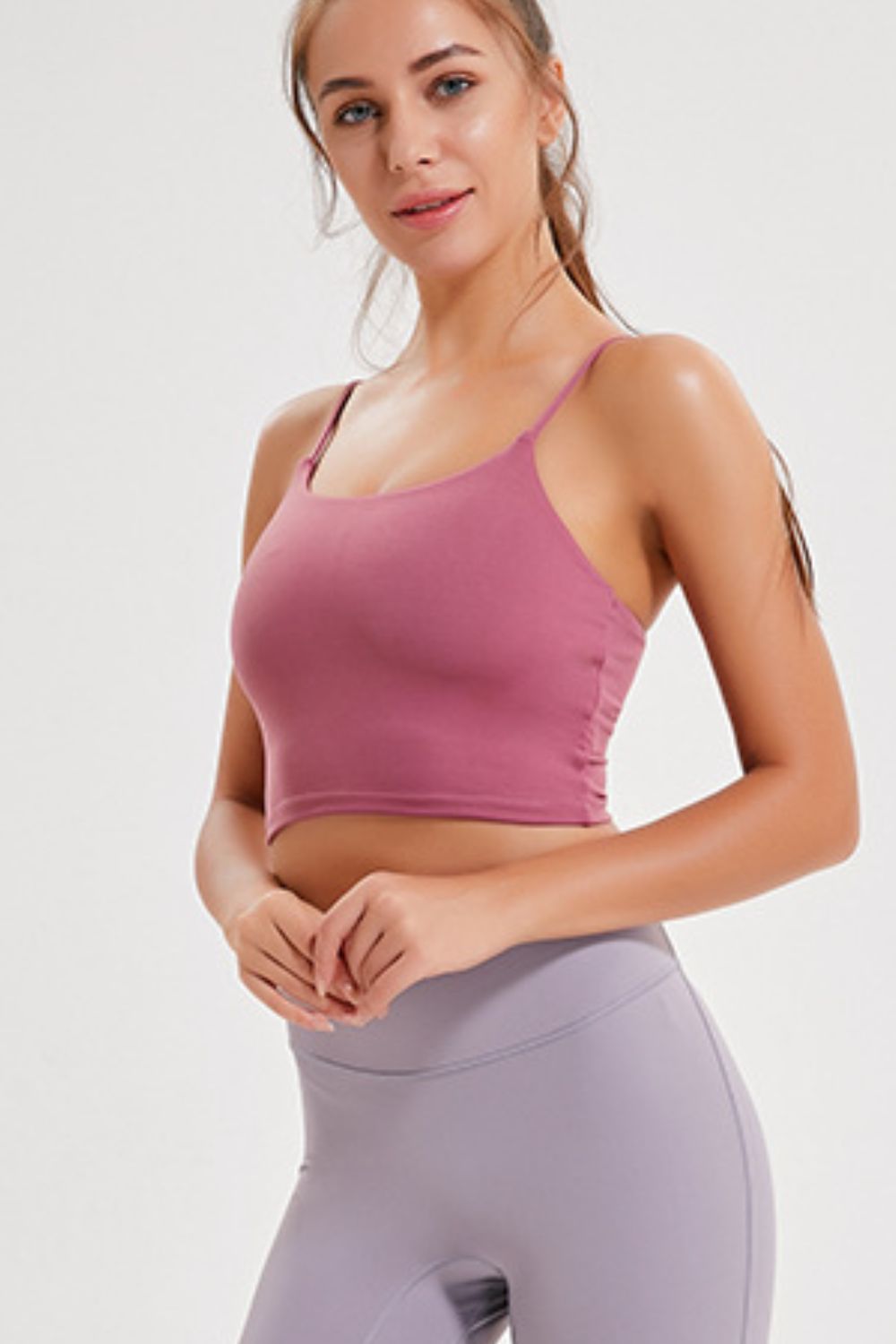 Camisola deportiva con escote redondo y sensación de piel de Millennia