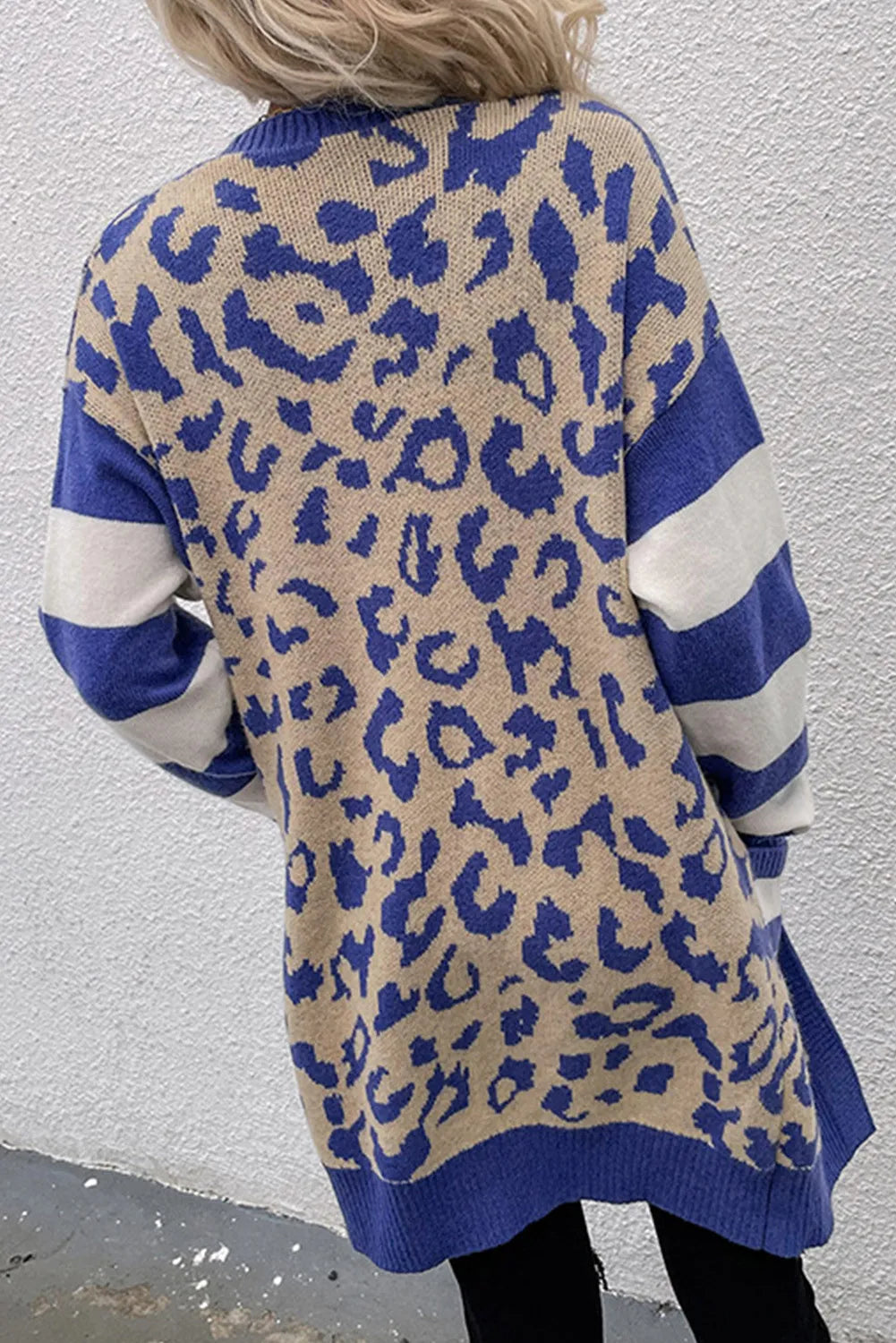 Cárdigan de manga larga con estampado de leopardo y abertura frontal