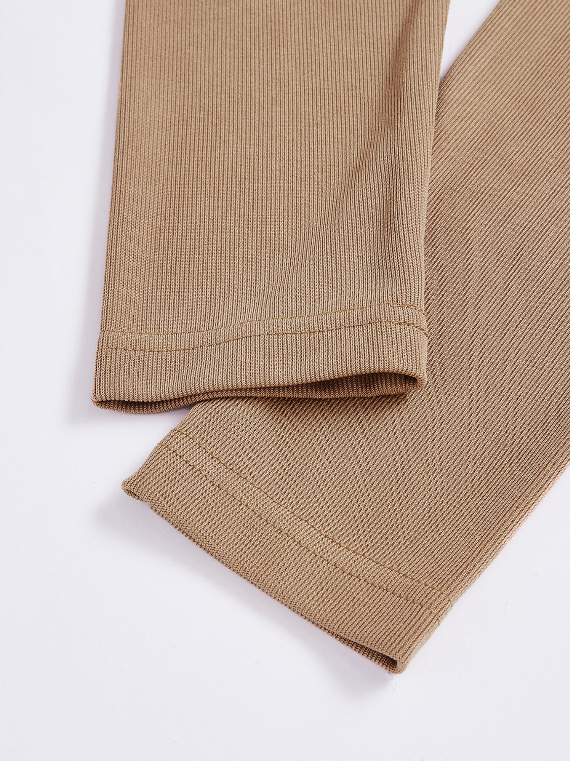Conjunto de pantalón atado y top de manga larga con cuello redondo