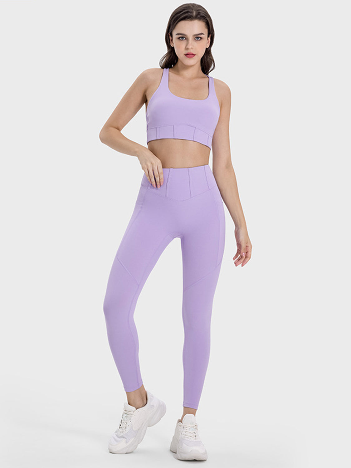 Camiseta deportiva con tirantes anchos y escote cuadrado Millnia