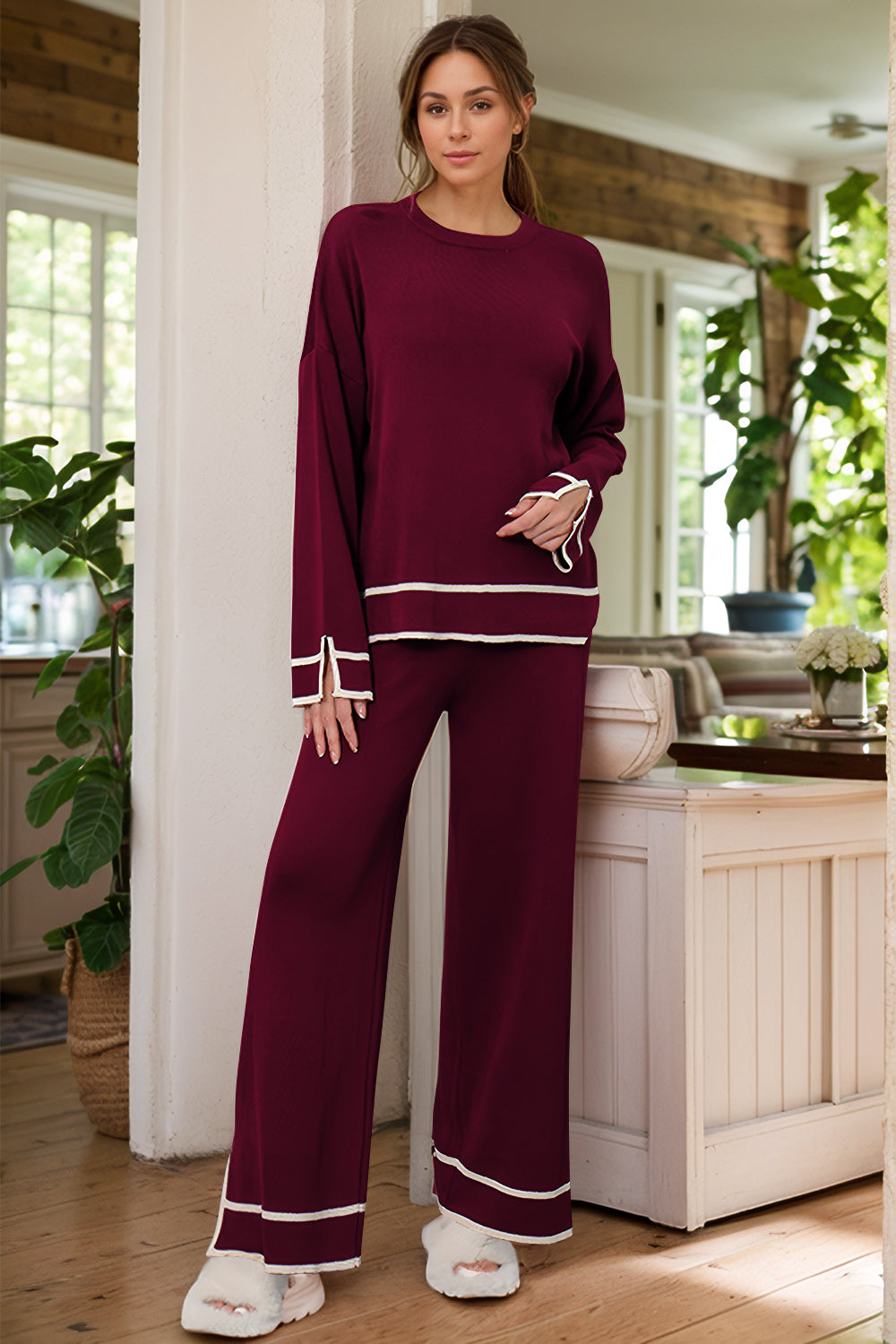 Conjunto de suéter y pantalón con cuello redondo alto y bajo