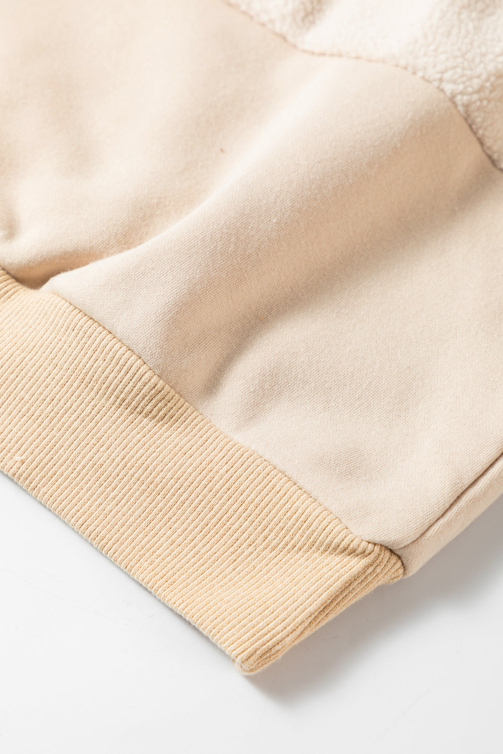 Sudadera con cuello redondo y mangas raglán