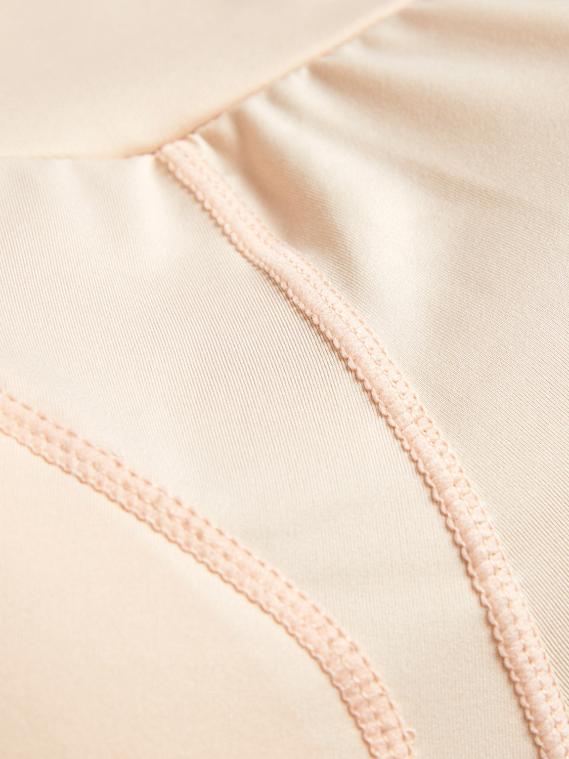 Pantalones cortos moldeadores de cadera de tamaño completo