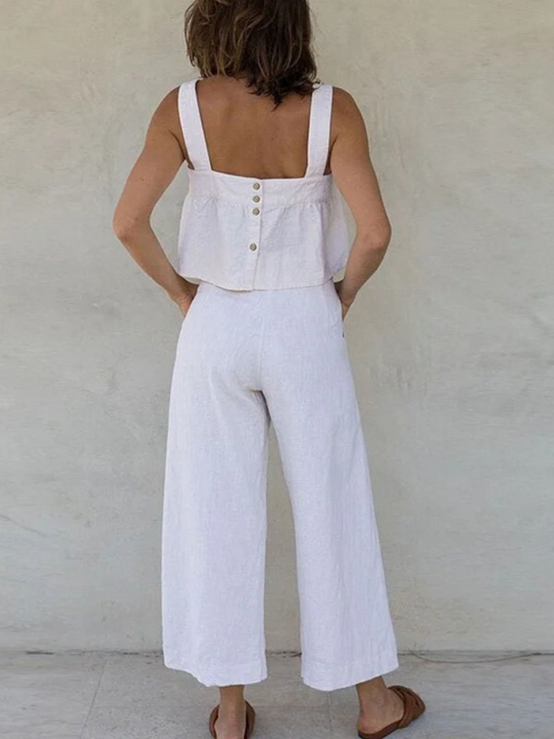 Conjunto de top y pantalón con tirantes anchos y escote cuadrado