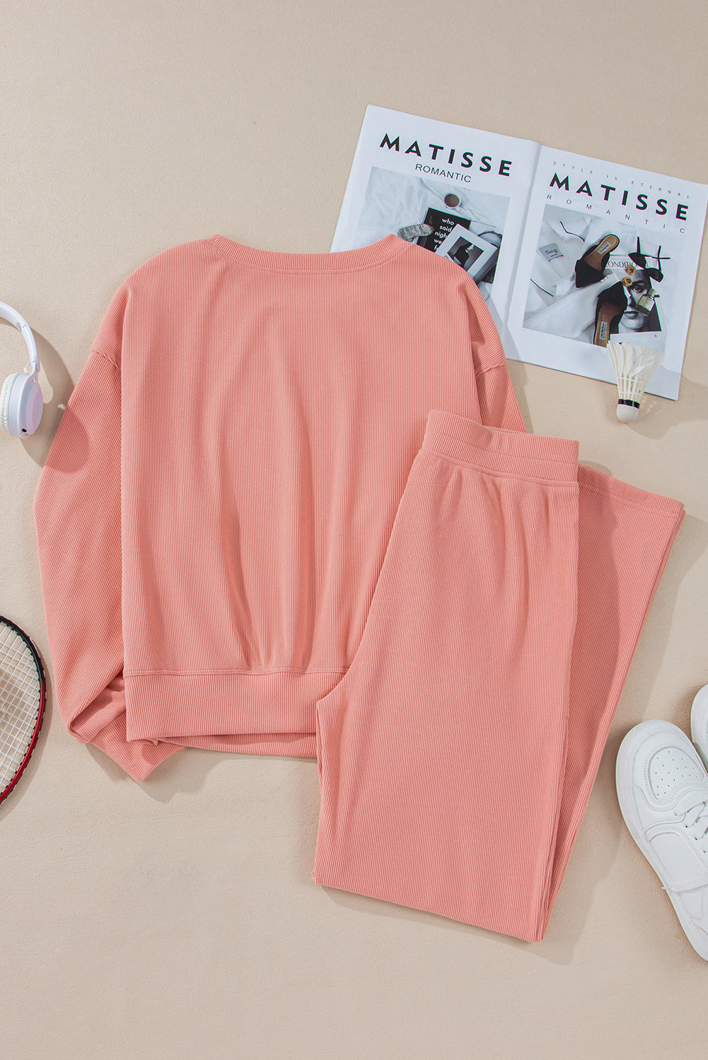 Conjunto de pantalón y top de manga larga con cuello redondo