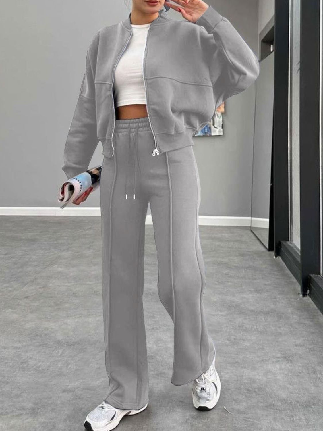 Conjunto de ropa de abrigo con cremallera y pantalones con cordón y cuello de béisbol