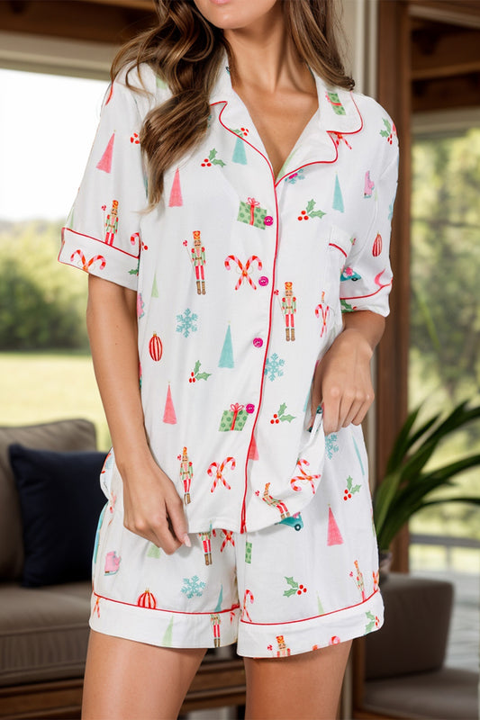 Conjunto de salón con camiseta de manga corta y pantalones cortos estampados