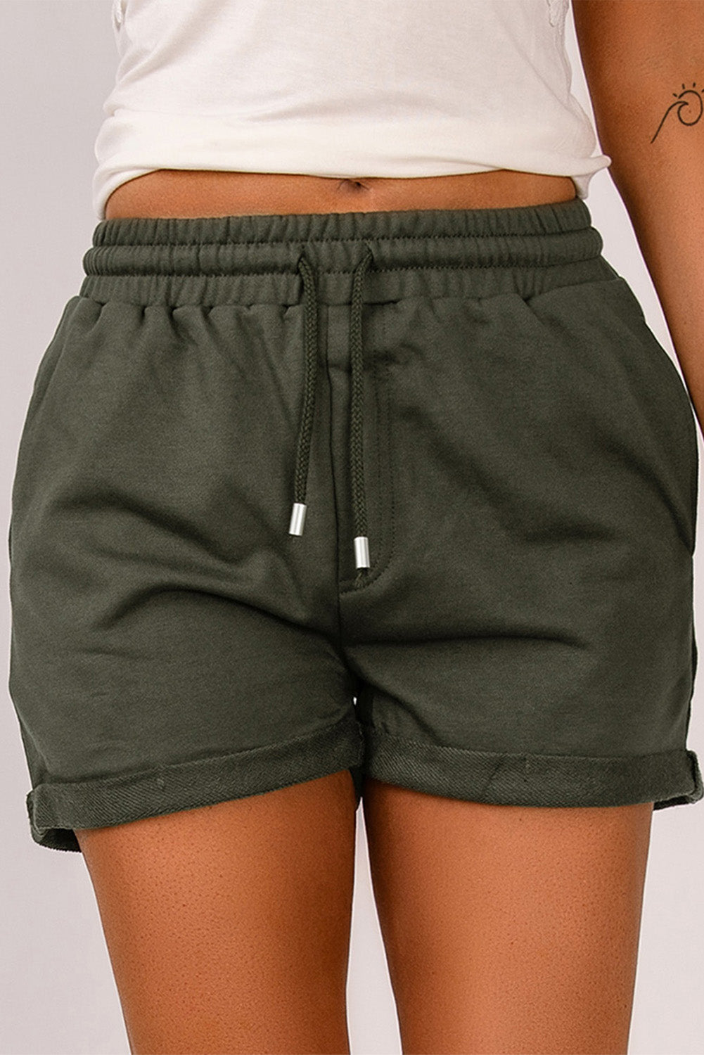 Pantalones cortos con puños y cordón en la cintura