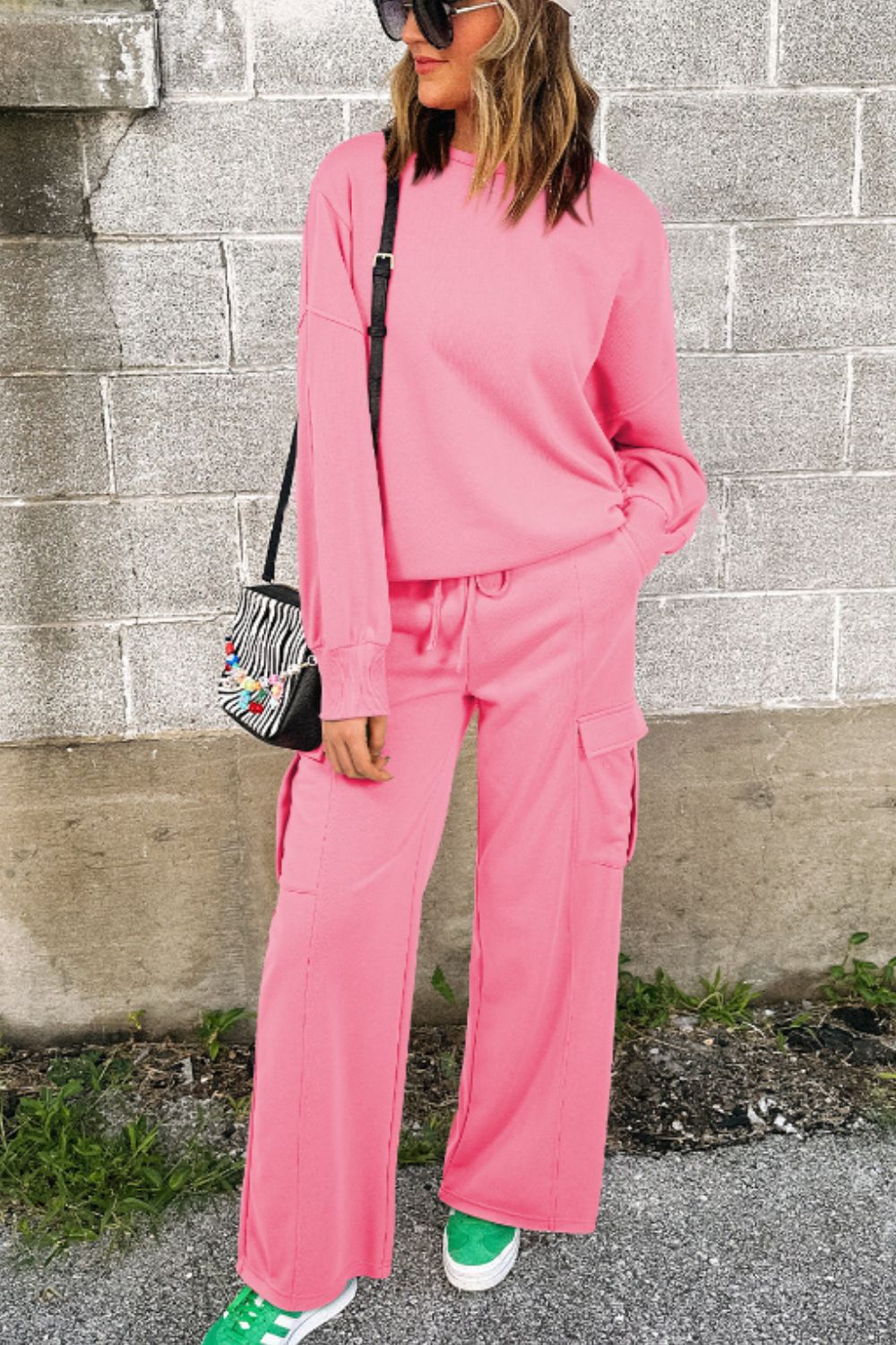 Conjunto de pantalón con cordón y camiseta de manga larga con cuello redondo de talla grande