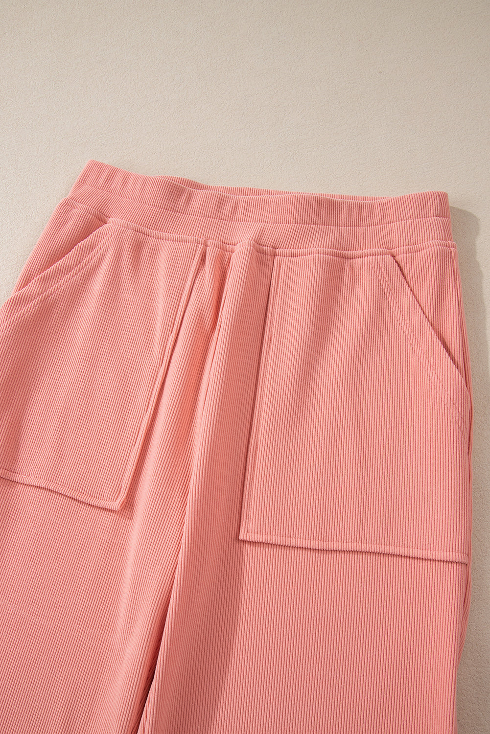 Conjunto de pantalón y top de manga larga con cuello redondo
