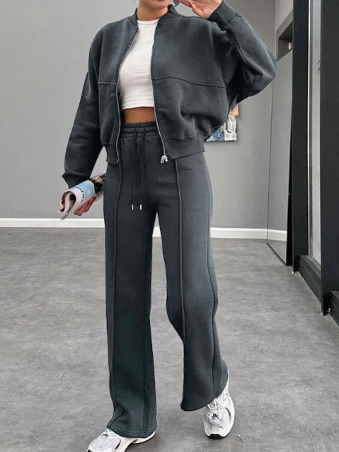 Conjunto de ropa de abrigo con cremallera y pantalones con cordón y cuello de béisbol
