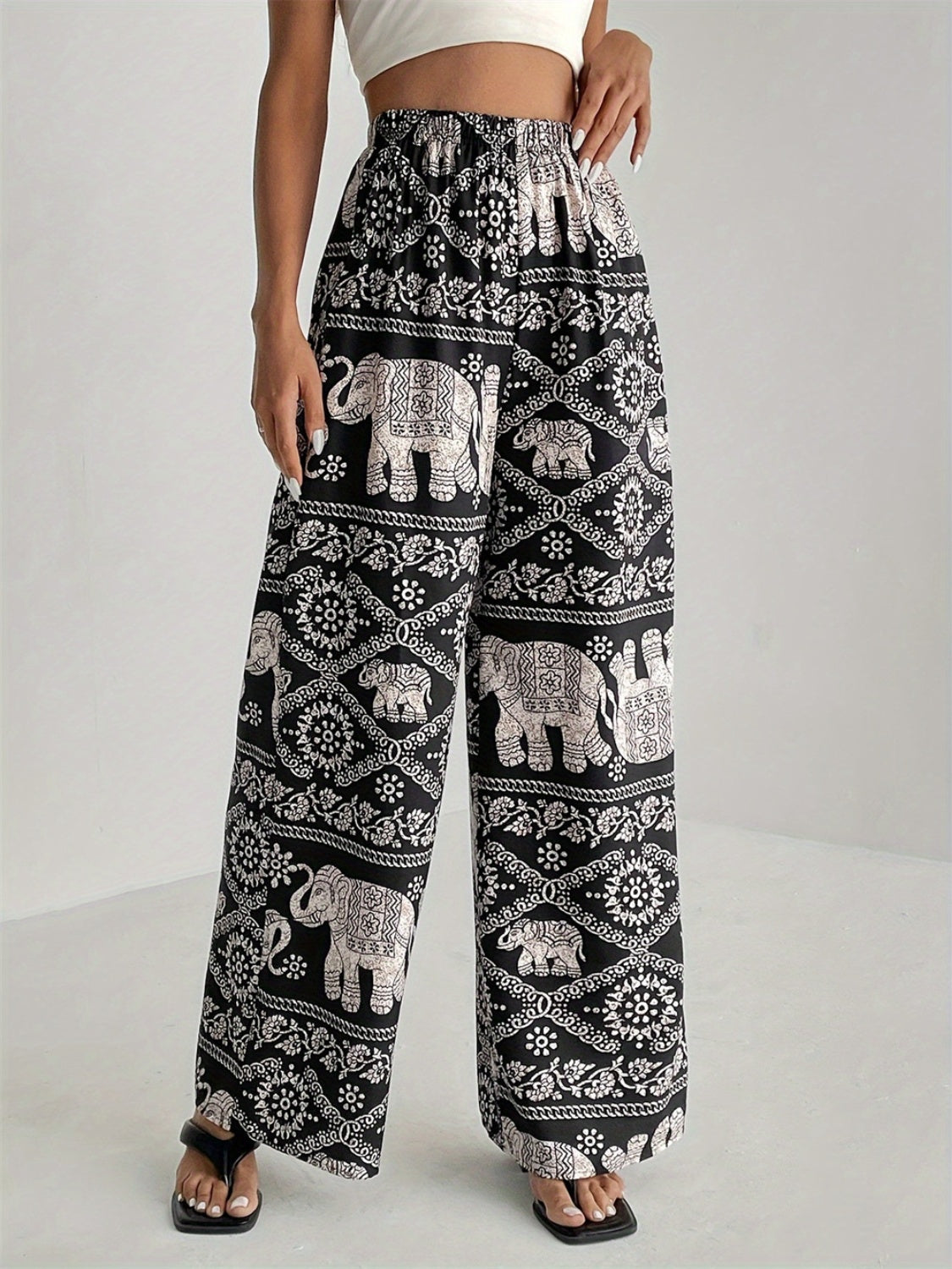Pantalones anchos con cintura elástica y estampados