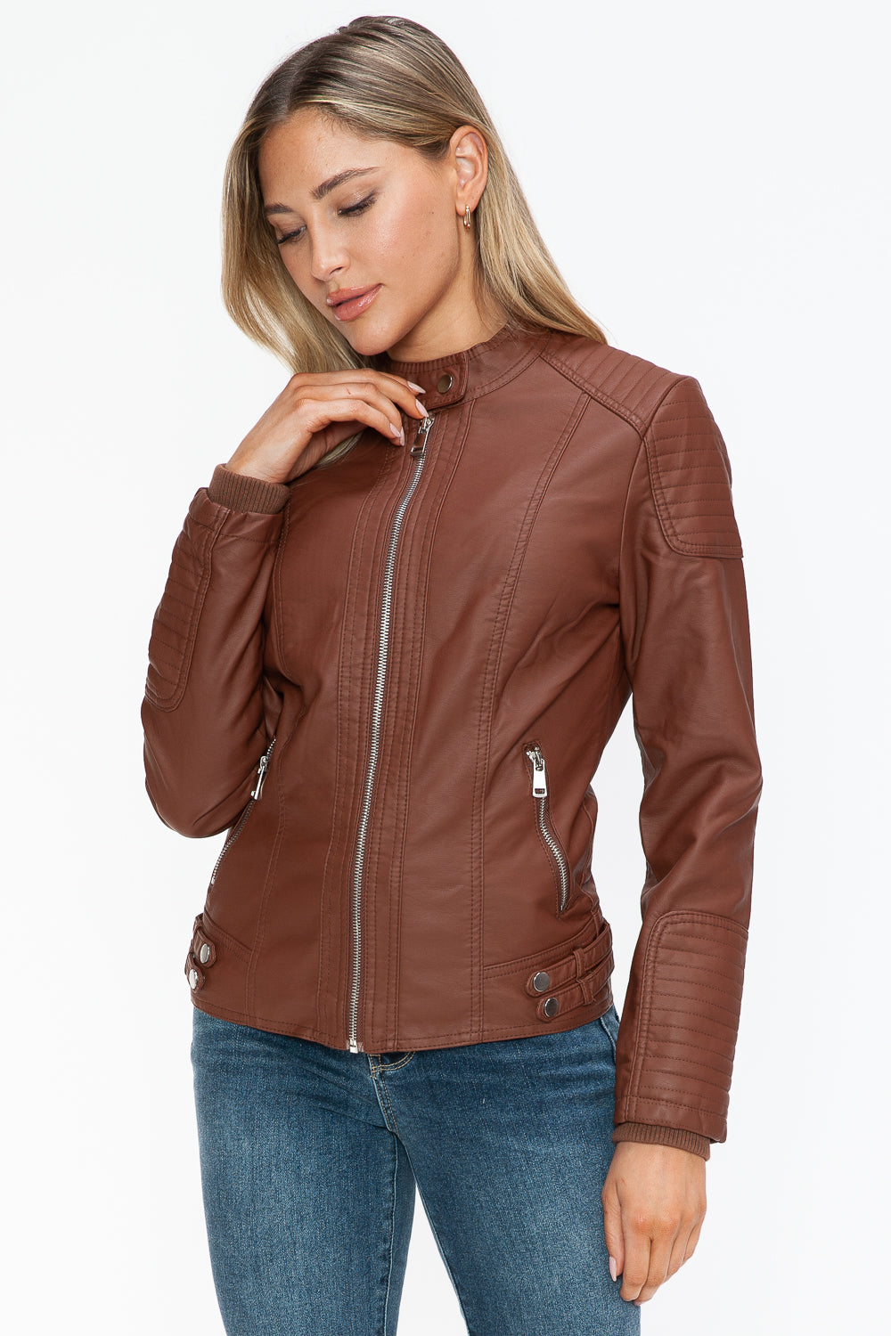 Chaqueta de motociclista de piel sintética estilo snob con bolsillos laterales con cremallera