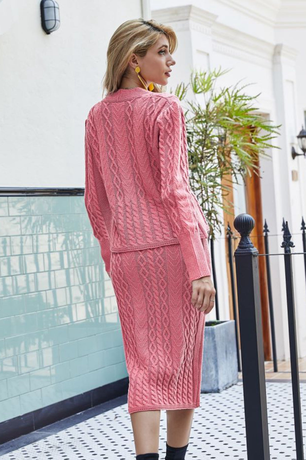 Conjunto de falda y cárdigan de punto con escote en V y punto mixto