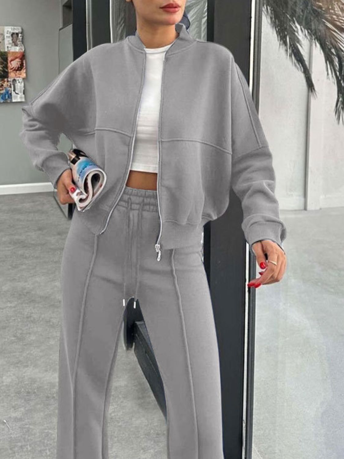 Conjunto de ropa de abrigo con cremallera y pantalones con cordón y cuello de béisbol