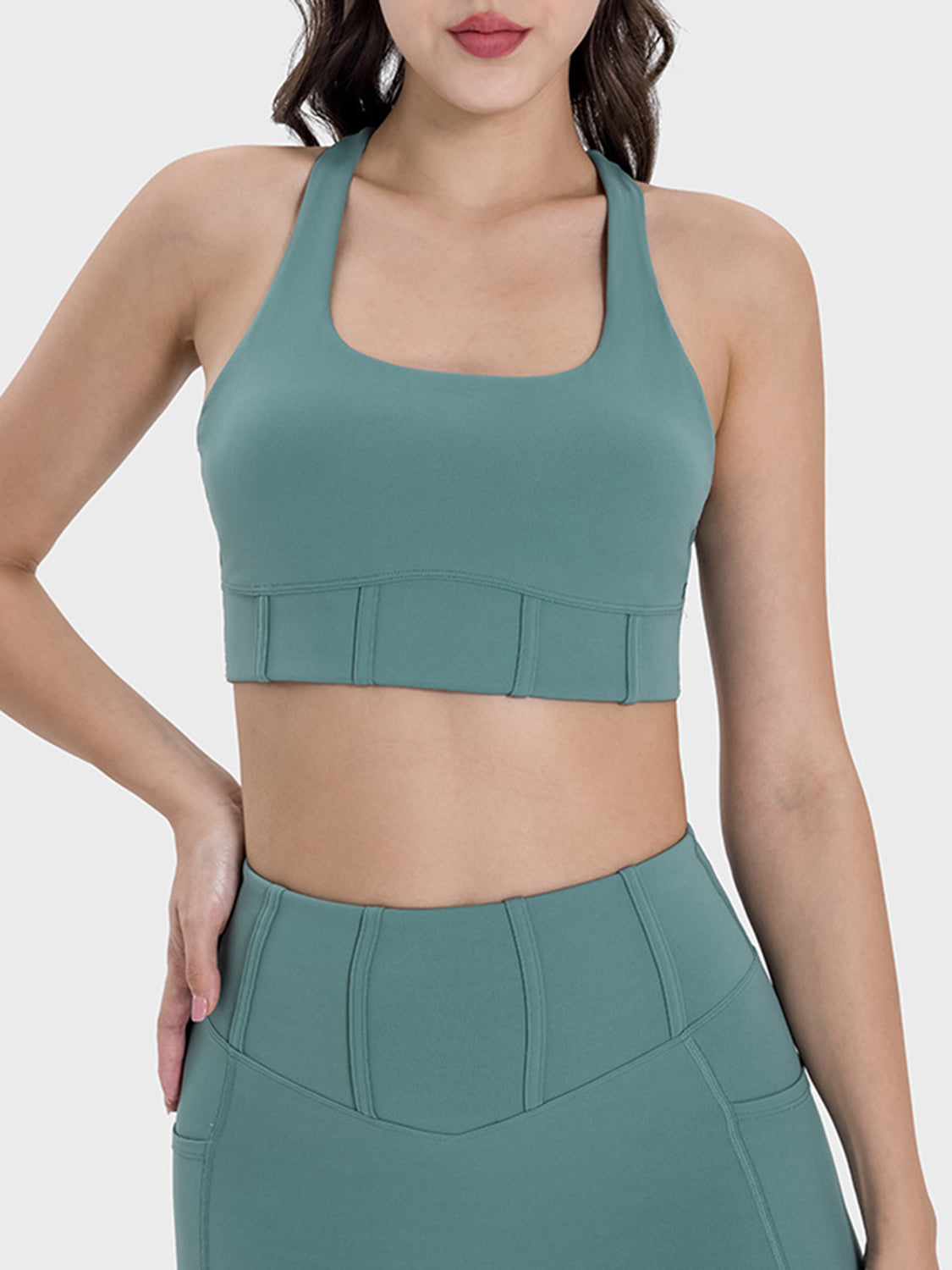 Camiseta deportiva con tirantes anchos y escote cuadrado Millnia