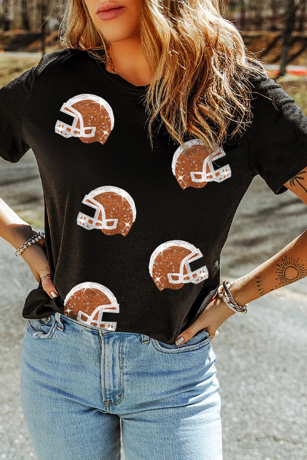 Camiseta de manga corta con cuello redondo y lentejuelas