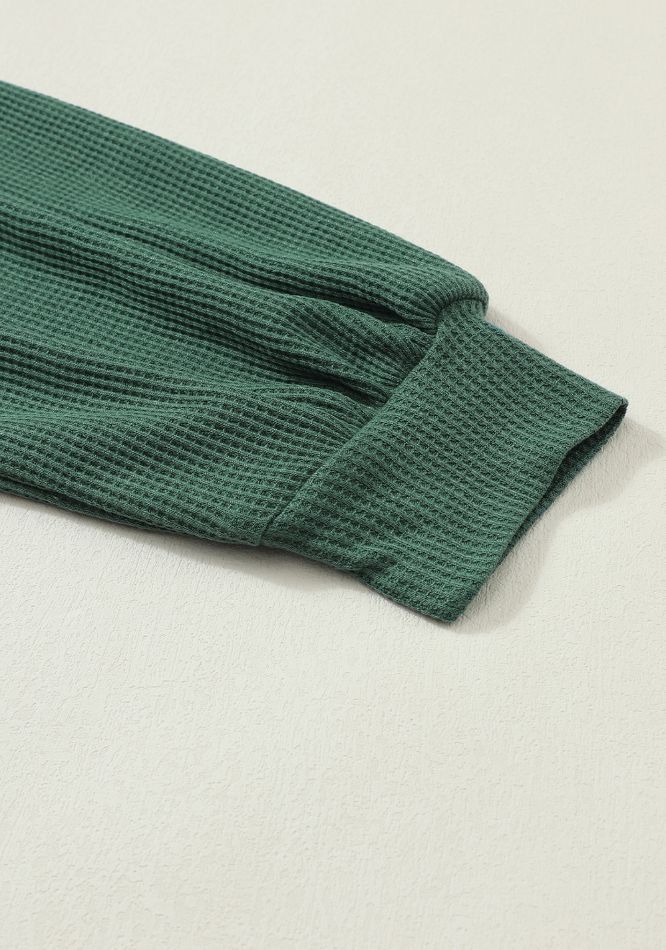 Blusa con cuello redondo, mangas farol y detalle de encaje