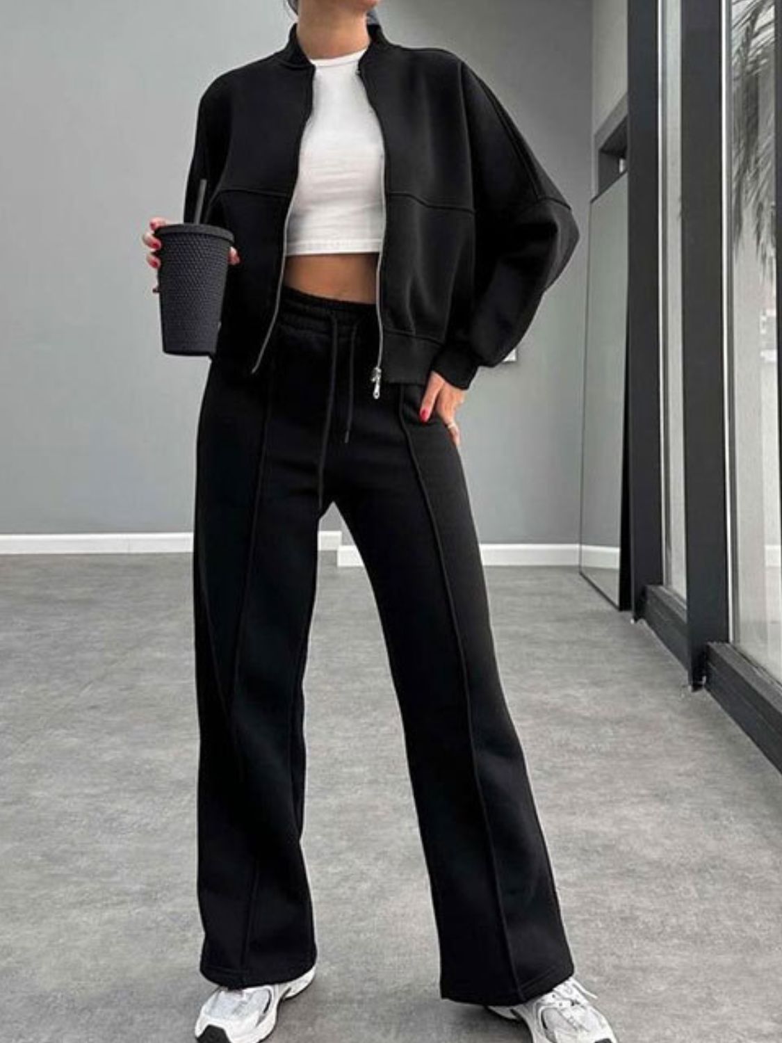 Conjunto de ropa de abrigo con cremallera y pantalones con cordón y cuello de béisbol
