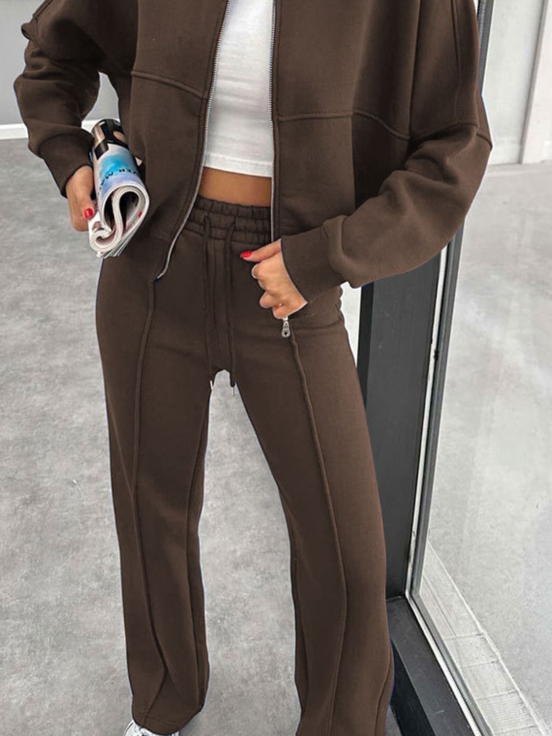 Conjunto de ropa de abrigo con cremallera y pantalones con cordón y cuello de béisbol