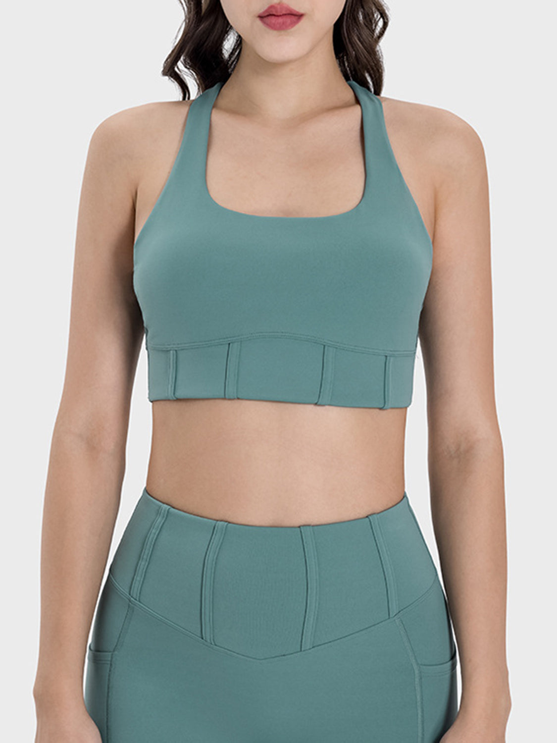 Camiseta deportiva con tirantes anchos y escote cuadrado Millnia