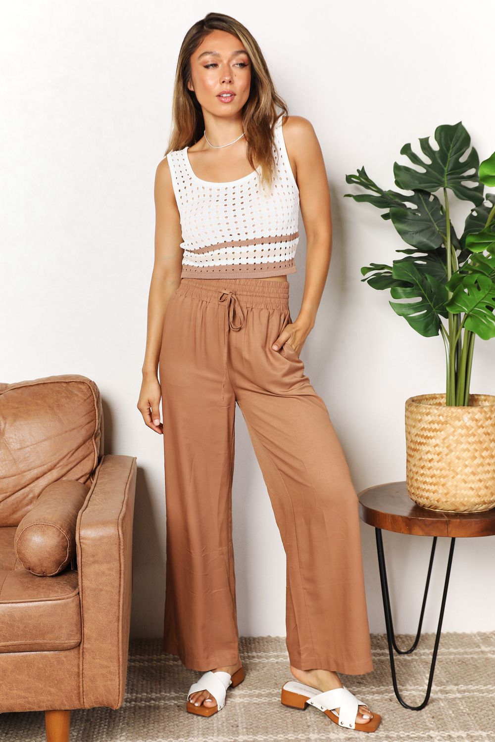 Pantalones anchos con cintura fruncida y cordón ajustable de Double Take