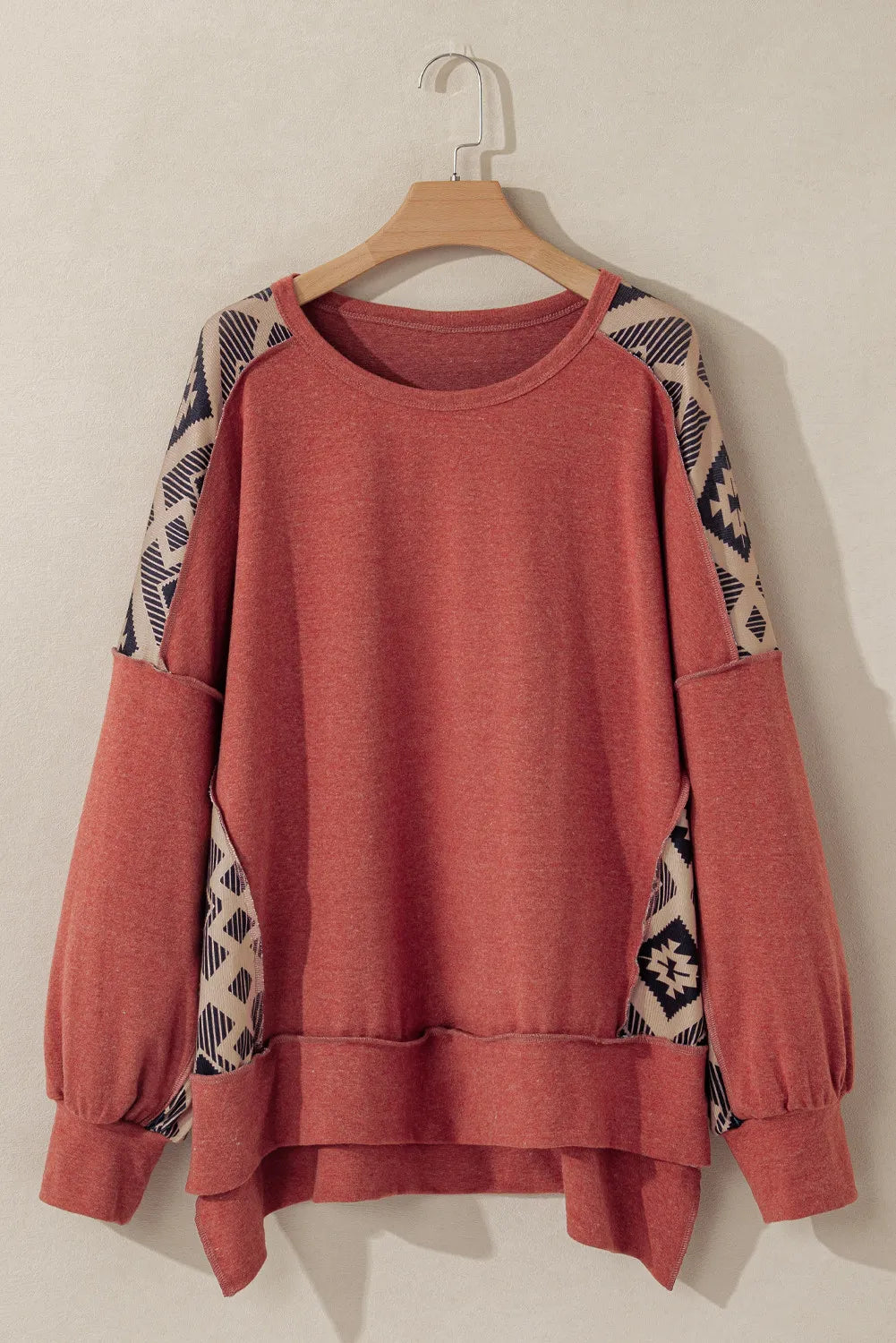 Sudadera de manga larga con cuello redondo y diseño geométrico de talla grande