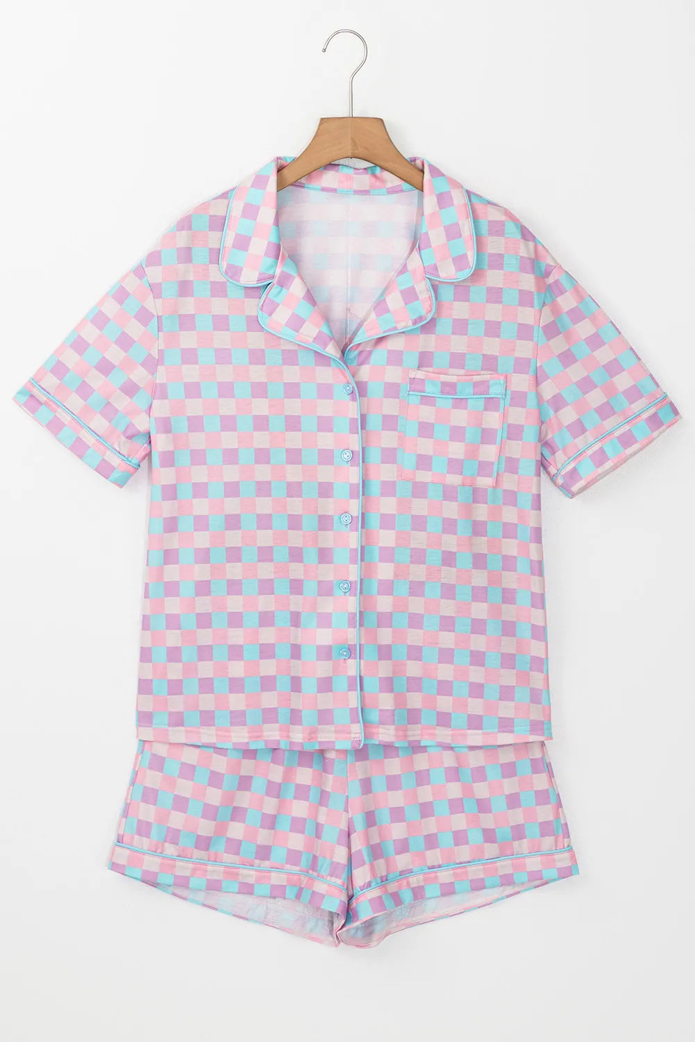 Conjunto de estar por casa con camiseta de manga corta y pantalones cortos con cuello de cuadros