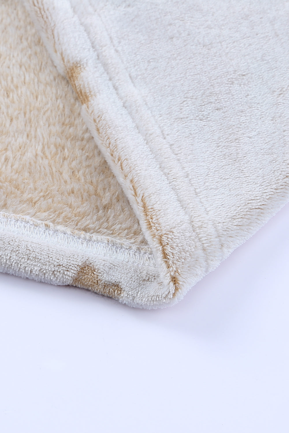 Conjunto de estar por casa con top y pantalones cortos con estampado de estrellas y hombros caídos y cuello redondo