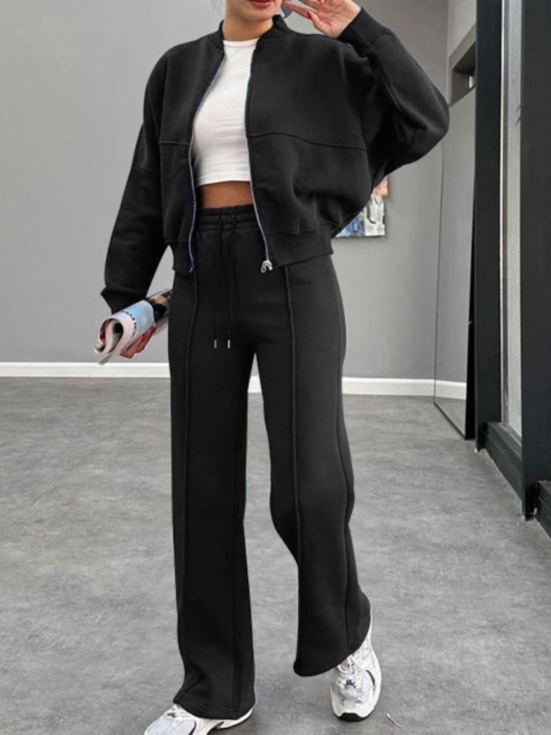 Conjunto de ropa de abrigo con cremallera y pantalones con cordón y cuello de béisbol