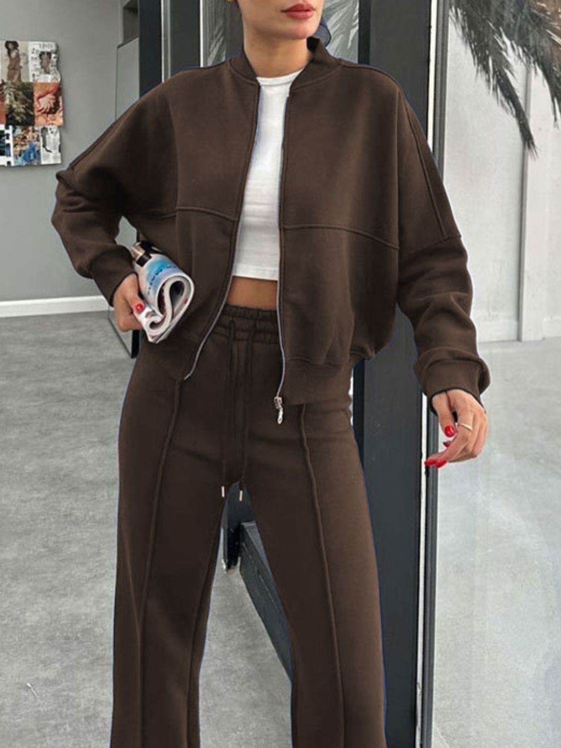 Conjunto de ropa de abrigo con cremallera y pantalones con cordón y cuello de béisbol