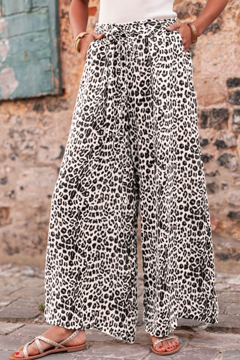 Pantalones anchos con cordón y estampado de leopardo