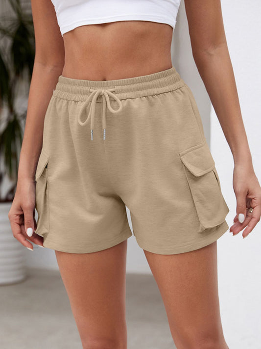 Pantalones cortos con cintura elástica y bolsillos y cordón