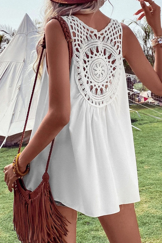 Camiseta de tirantes con escote en V calado