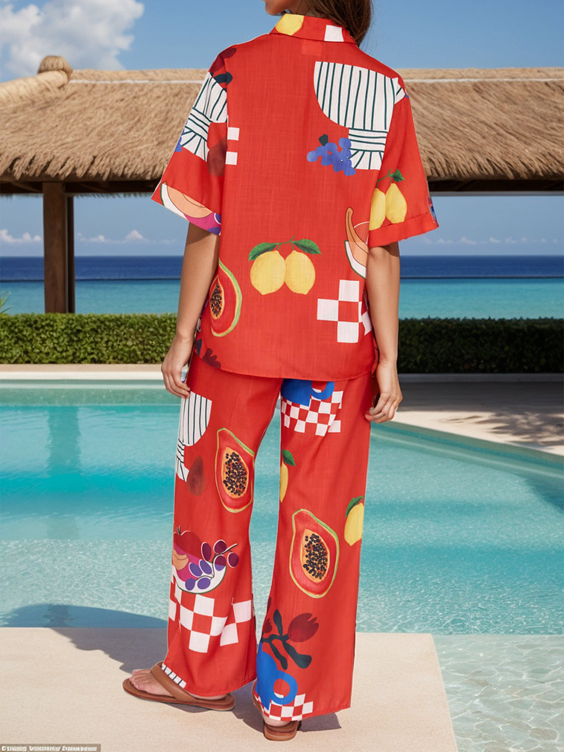 Conjunto de pantalón ancho y top con hombros caídos estampado