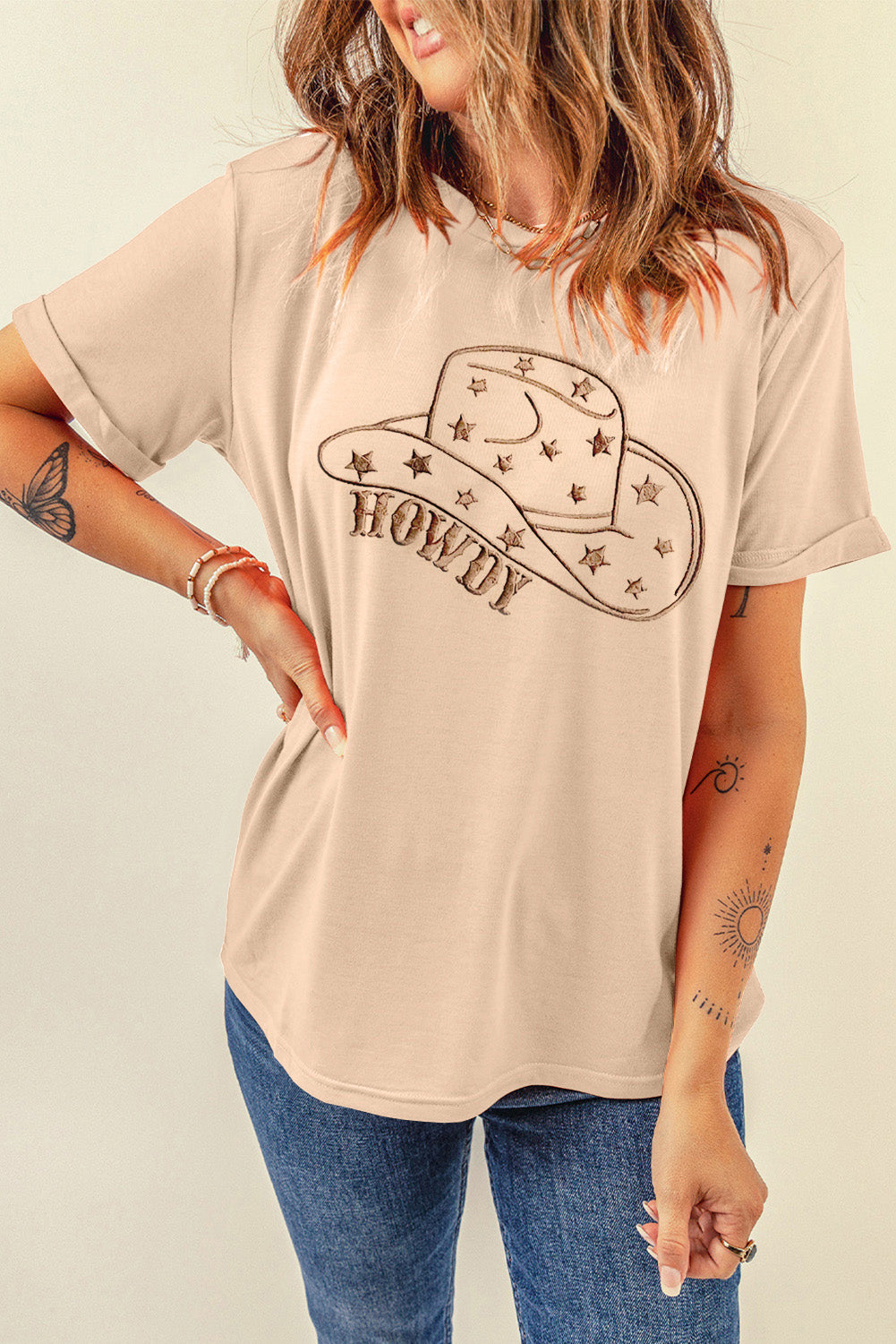 Camiseta de manga corta con cuello redondo y gráfico de sombrero