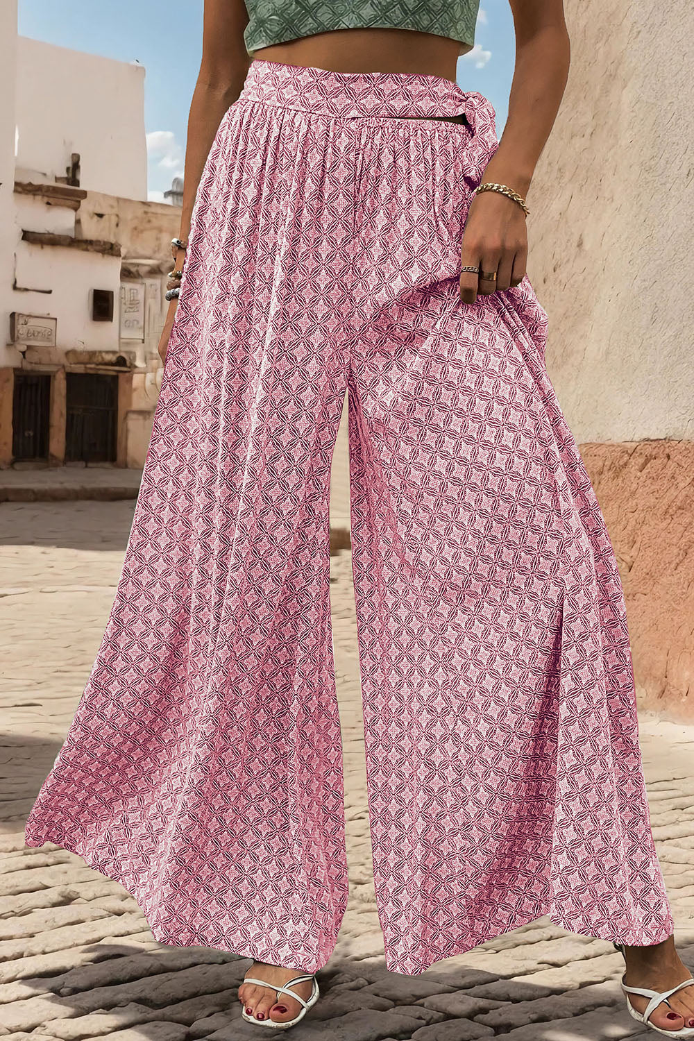 Pantalones anchos con lazo y estampado Perfee