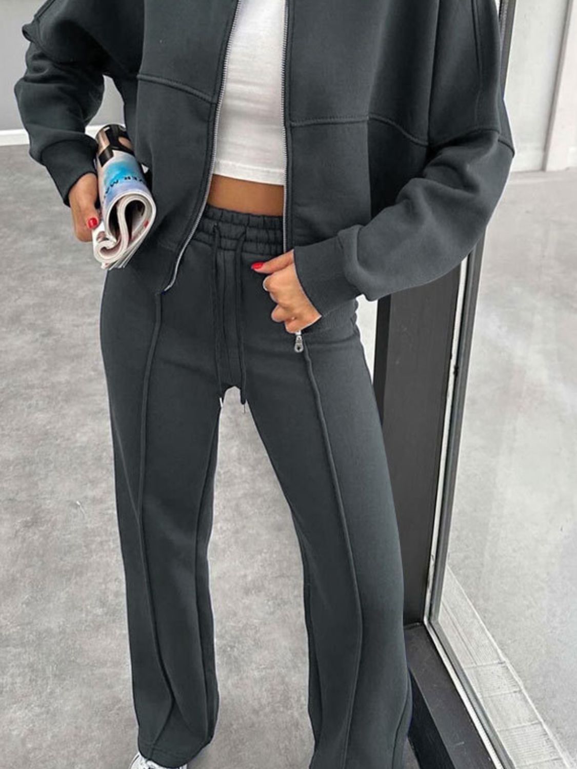 Conjunto de ropa de abrigo con cremallera y pantalones con cordón y cuello de béisbol